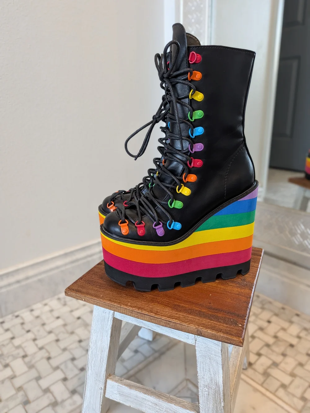 NWOT Women’s 7 Club Exx Rainbow Platform Ankle Boots NEVER WORN